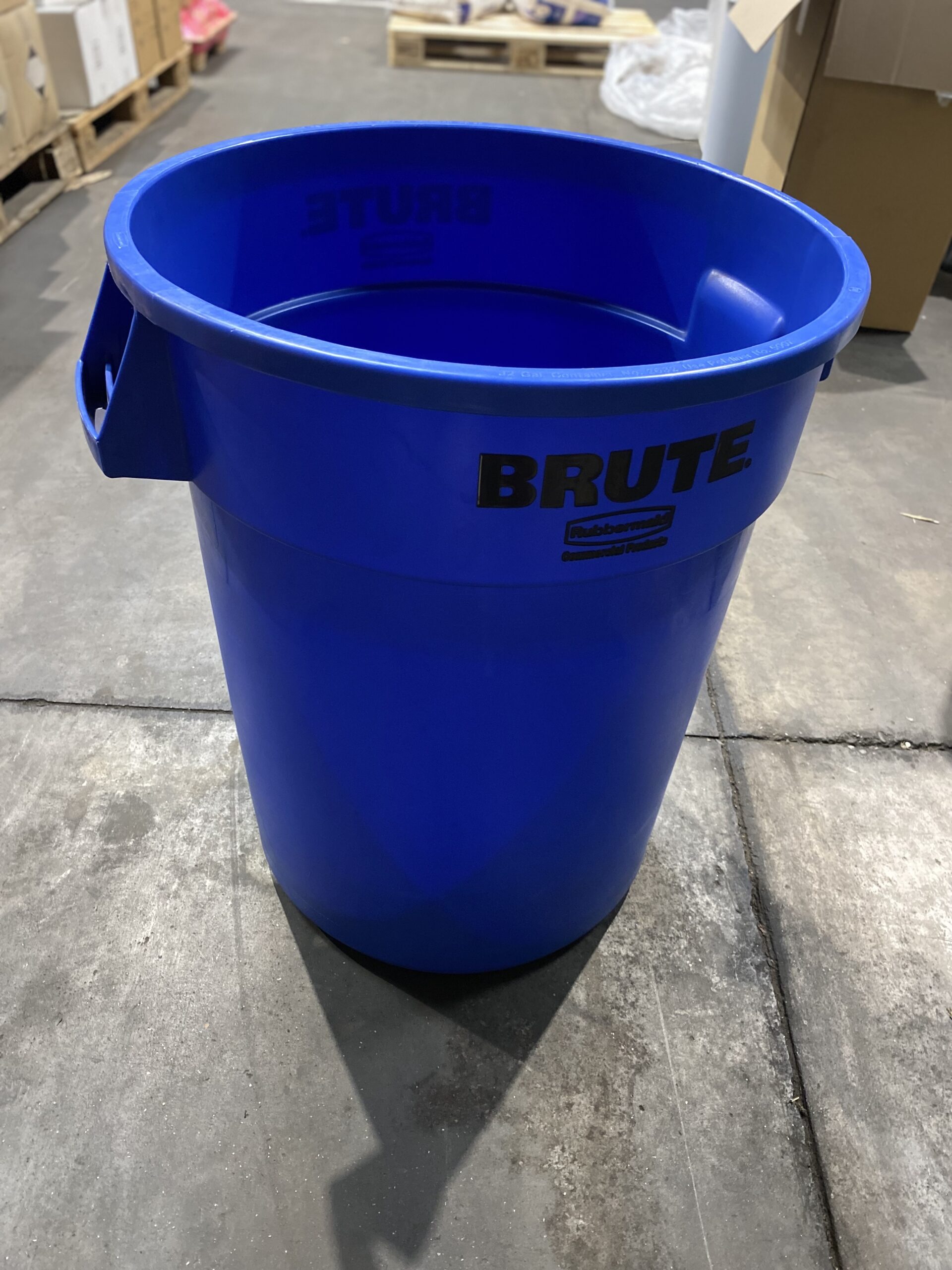 CONTENEUR BRUTE ROND BLEU 121L