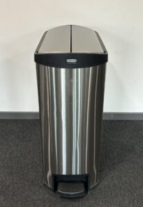 COLLECTEUR SLIM JIM LATERALE PEDALE EN METAL | 90L